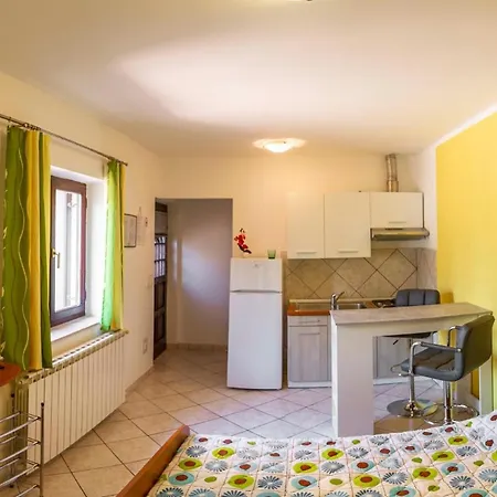 Apartment In Mit Eigenem Balkon